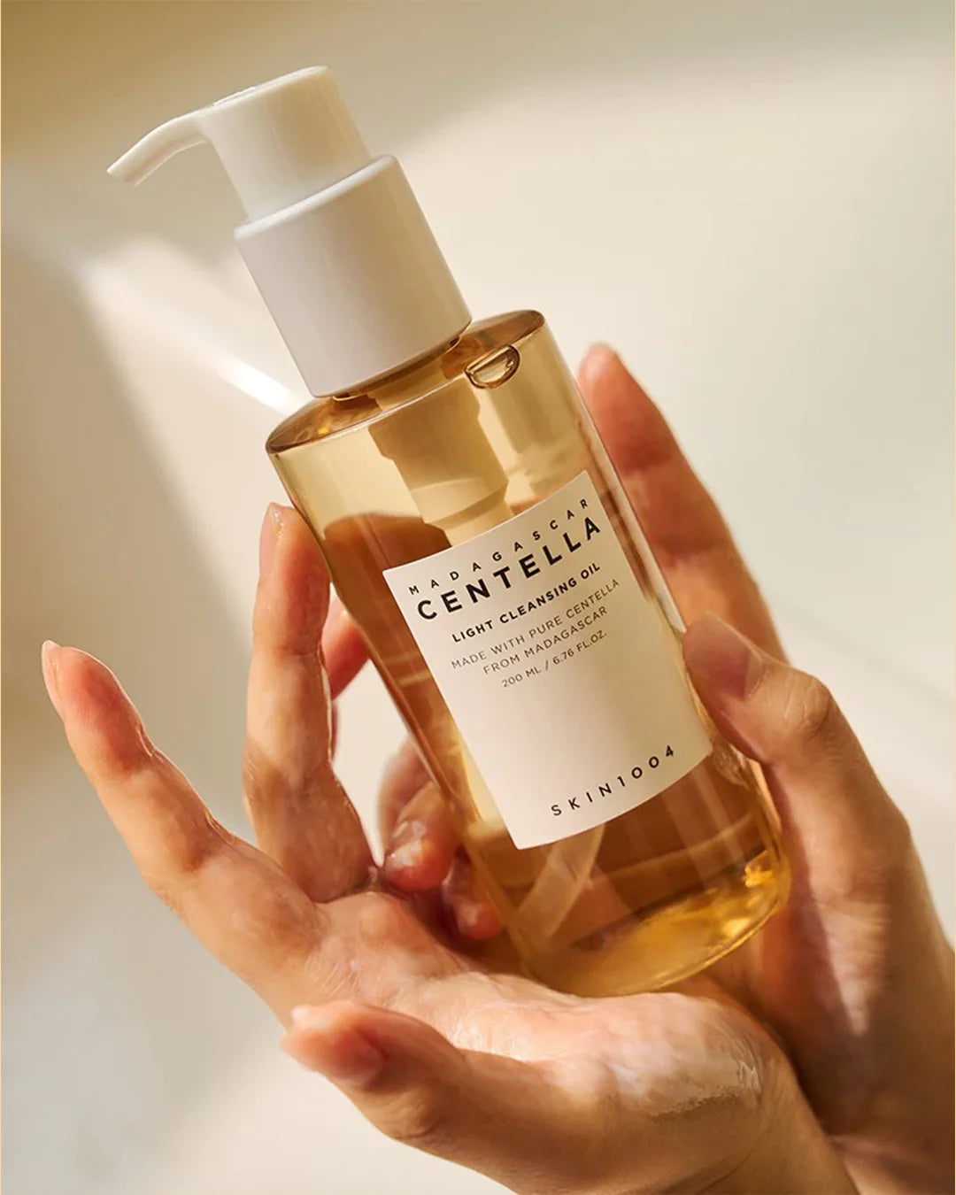 Skin1004 Madagascar Centella Light Cleansing Oil Limpiador en Aceite