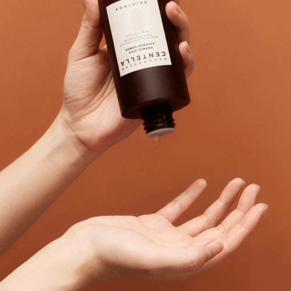 SKIN 1004 Madagascar Centella Probio Cica Essence Toner 210 ML