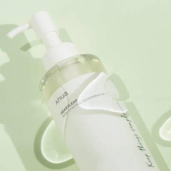 Anua Heartleaf Pore Control Cleansing Oil